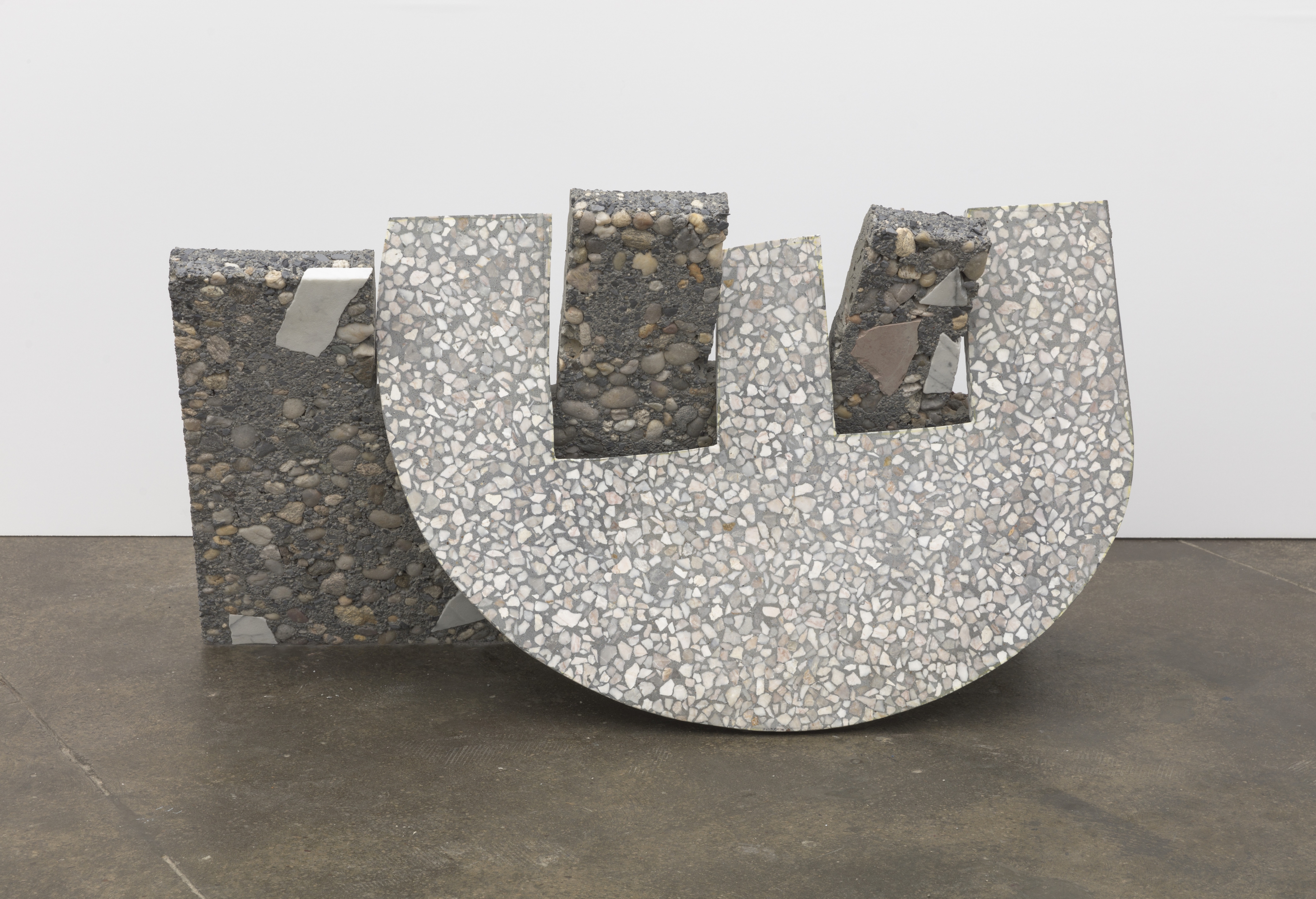 Dependents 7, 2021
soapstone and terrazzo
23 1/16 x 39 3/4 x 14 3/4 inches (58.5 x 101 x 37.5 cm) SM-S.21.1441
&nbsp;